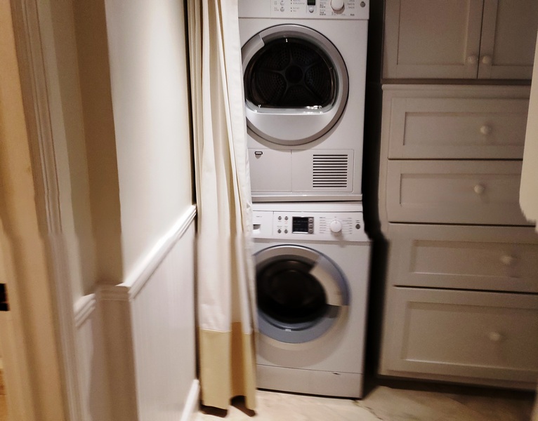 Stacked Waher And Dryer